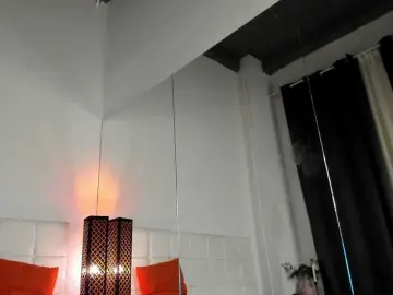 AmiraRees from bongacams