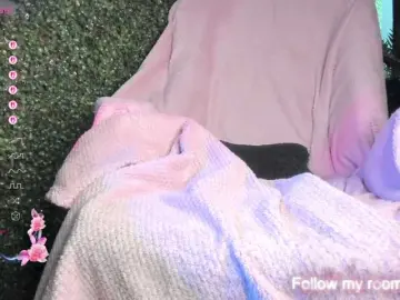 Bongacams Adult Webcams of LeenyLipss