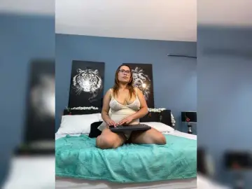 SophiaQueens from bongacams