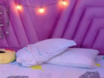 Bongacams Free Porn Cam of hollyvega