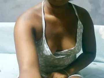 Bongacams Free Live Porn of Pounie2