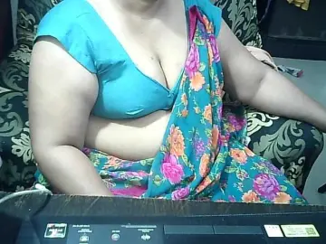 Bongacams Private Sex Chat of Indianbhabhimilf40