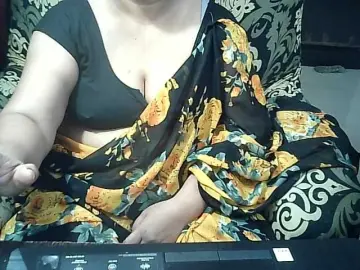 Bongacams Free Porn Cam of Indianbhabhimilf40