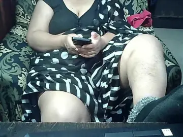 Bongacams Live Porn of Indianbhabhimilf40