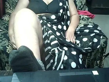 Bongacams Live Porn of Indianbhabhimilf40