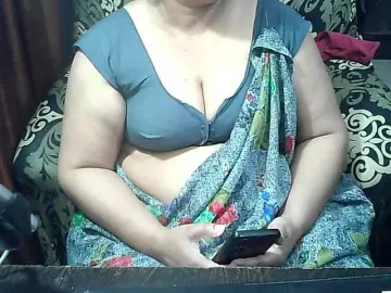 Bongacams Sex Cam of Indianbhabhimilf40