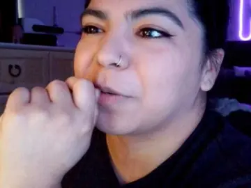 Bongacams Live Sex Cam of Kimmiakiss22