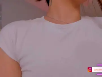 Bongacams Free Porn Cam of MaddisonCollins