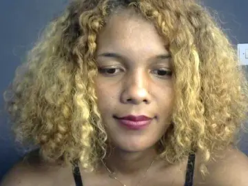 Bongacams Adult Webcams of SAVANAH-AUBRI