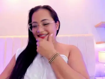 Bongacams Private Sex Chat of adhilaa-