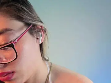 Bongacams Live Porn of Charlotte-glasses