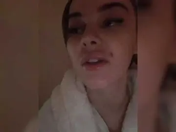 Bongacams Watch Live Sex Cams of SincereLight