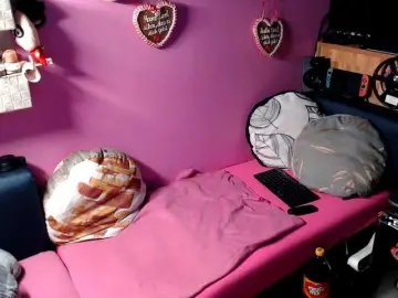 Sexymelli18 from bongacams