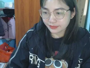 Bongacams Watch Live Sex Cams of nana7777