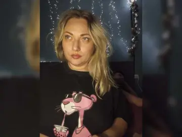 Bongacams Live Sex Cam of Magic7788