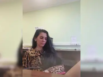 1Glorya1 from bongacams