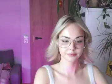 Bongacams Live Sex Cam of lexieSpicy