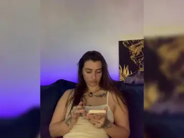 Bongacams Watch Live Sex Cams of WILDGIRL