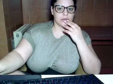 Bongacams Best Webcam of MoniqQuuen