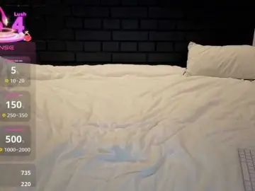 VikkiMikki from bongacams