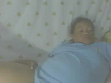 Bongacams Watch Live Sex Cams of LorahXVane