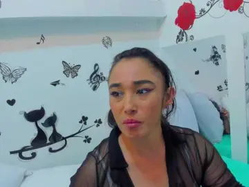 Bongacams Free Porn Cam of charlotte-111