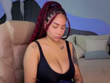 Bongacams Sex Cam of Nicolle-mariee