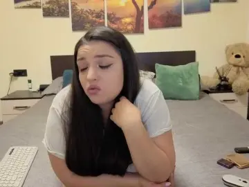 Bongacams Sex Cam of adellineee