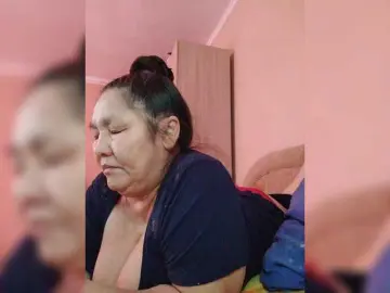 2Milf45 from bongacams