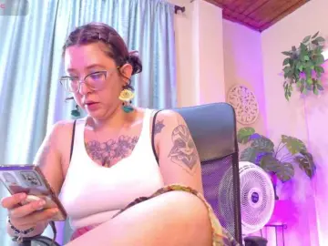 Bongacams Watch Live Sex Cams of chloe-rosse