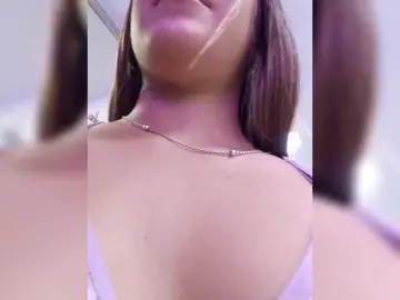 Bongacams Watch Live Sex Cams of BellaSaint