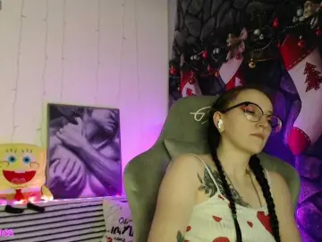 krisskiss21 from bongacams