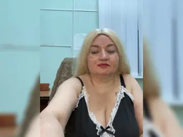 Bongacams Nude Webcam of SVETIKBOMBOCHKA
