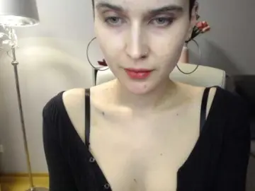 soft-sarah from bongacams