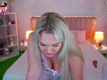 Bongacams Private Sex Chat of AmelyLoveme