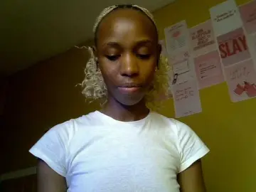 Bongacams Free Live Porn of LittleMisscharming