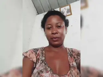 Bongacams Watch Live Sex Cams of FredahSannie