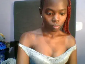 Bongacams Live Sex Cam of Sweet-petite