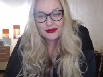 Bongacams Private Sex Chat of WifeyNusha