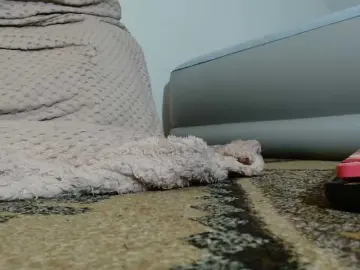 Bongacams Watch Live Sex Cams of Lolaxx-x