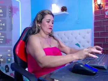 Bongacams Watch Live Sex Cams of noelia-milf19