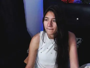 COZY7COUPLE from bongacams