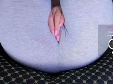 Bongacams Live Sex Cam of Kira-Kell