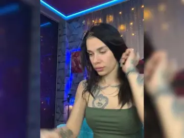 MaidenCrystal from bongacams