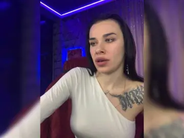 Bongacams Sex Cam of MaidenCrystal