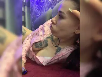 Bongacams Nude Webcam of MaidenCrystal