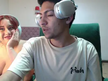 Bongacams Watch Live Sex Cams of SammiAndSoffi