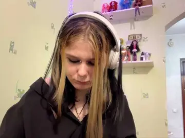 Bongacams Nude Webcam of SIMONA-CHARON