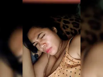 Bongacams Sex Cam of candicelovee