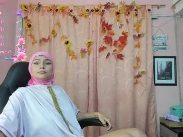 Bongacams Adult Webcam of DarshaKhemu